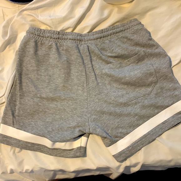 Grey sweat shorts, medium but go to about mid thigh - Picture 2 of 2
